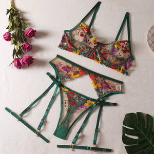 SHEIN Floral Embroidery Lingerie Set